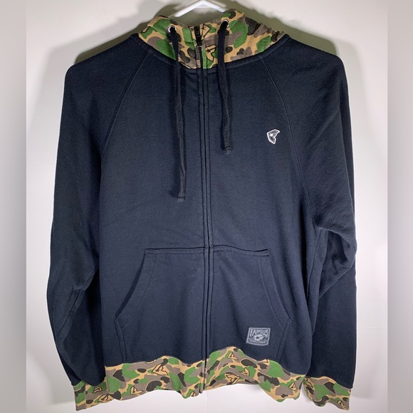 Y2K famous stars and straps camo hoodie - Picture 1 of 11